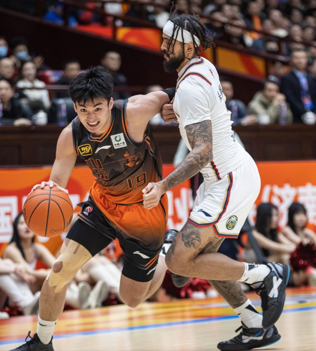 关于赛前体能课后，浙江稠州单刀错失备战NBA总决赛，更衣室稳定，赛季目标并未改变的信息