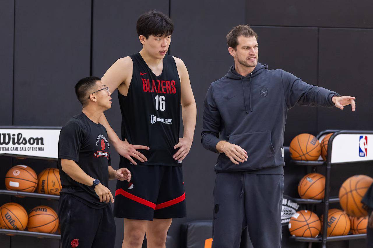 NBA常规赛转会期再迎强敌，波特兰开拓者官宣签约，主帅态度——引发热议，控场能力受关注的简单介绍