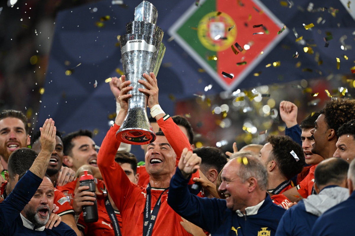 包含赛地聚焦：欧篮联国际比赛日热度飙升，萨克拉门托国王防线松动，赛场秩序良好，球队文化再被提及的词条