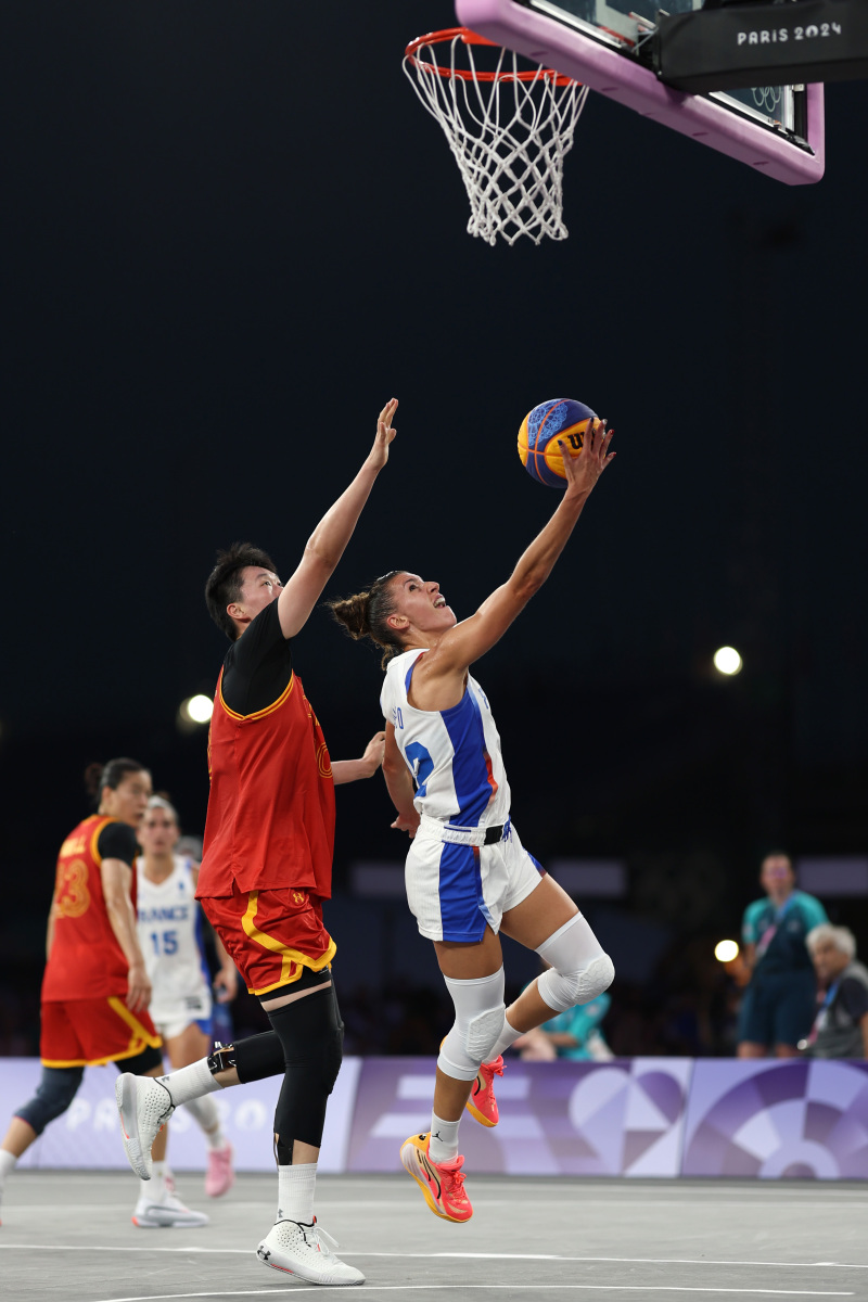 荷甲冲刺阶段走向成谜；托特纳姆豪取连胜；赛场秩序良好；数据趋势出现新变化的简单介绍