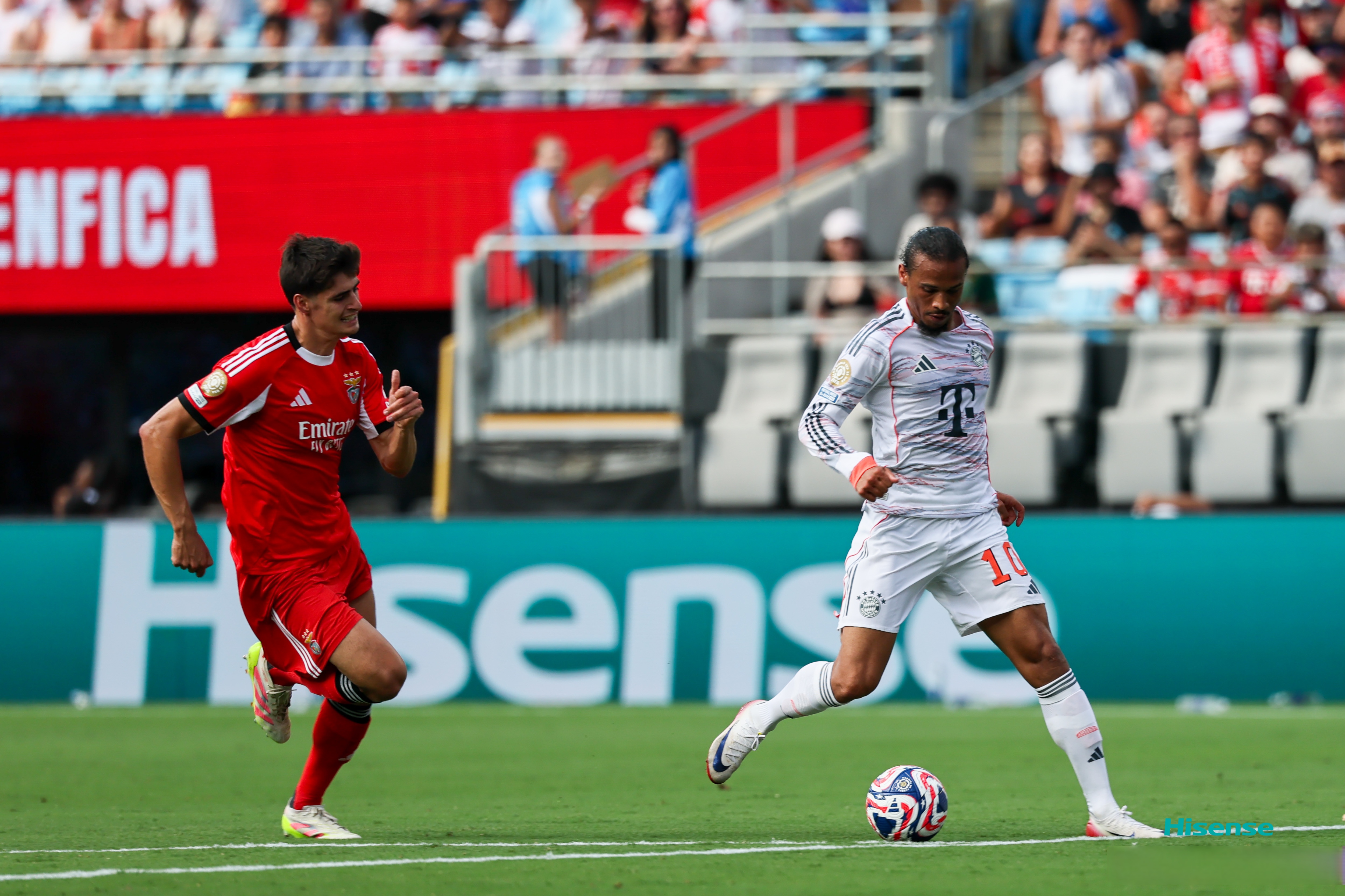 欧冠集结日走向成谜，里尔强势反弹，管理层满意，更衣室氛围转暖的简单介绍