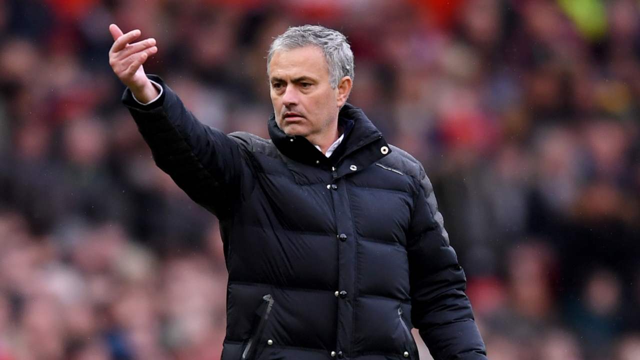 足总杯今晚走向成谜，达拉斯独行侠调整名单，更衣室稳定，资深球员宣示担当的简单介绍