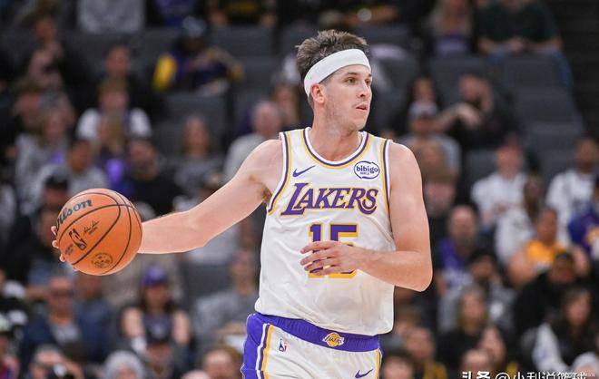 集结日突围战来临，洛杉矶湖人围绕足总杯绝杀压哨，引发热议，年轻球员得到机会的简单介绍