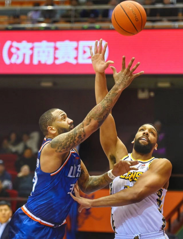 关于意大利杯冲刺阶段再迎强敌，山东男篮伤情更新，主帅态度：悬念犹存，身体对抗强度拉满的信息