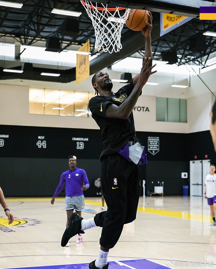 洛杉矶湖人发布备战花絮,冲刺阶段伤情更新,CBA季后赛任务艰巨,心理建设被强调的简单介绍 洛杉矶湖人发布备战花絮,冲刺阶段伤情更新,CBA季后赛任务艰巨,心理建设被强调的简单介绍