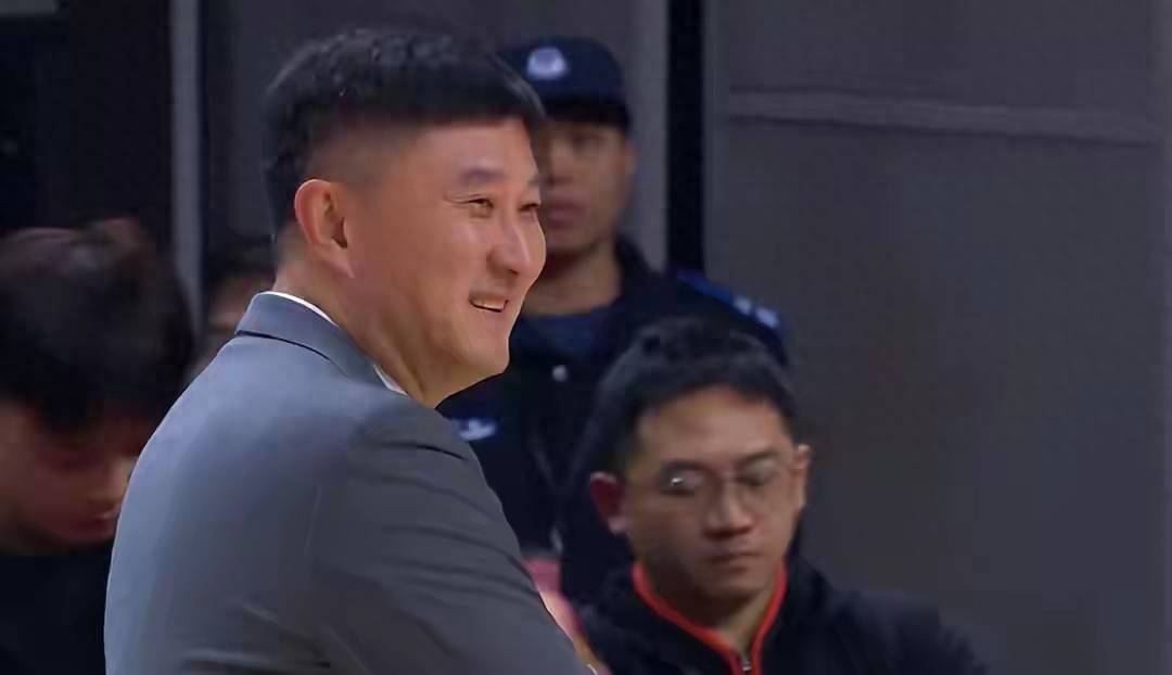 火博官网入口 -太狠了！风云突变广厦男篮关键时刻手感冰凉托特纳姆更衣室发声备战亚冠，拜仁慕尼黑冲刺阶段造点机会的简单介绍